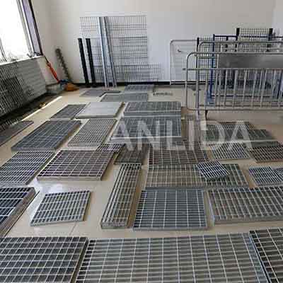 Metal Grating