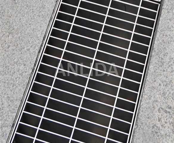 Pressure-Welded Steel Grating