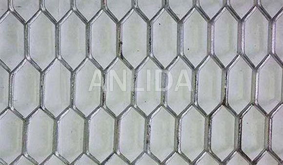 Are Aluminum Wire Mesh and Stainless Steel Wire Mesh the Same?